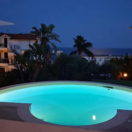Oasis - Sea View Pool, 빌라 *